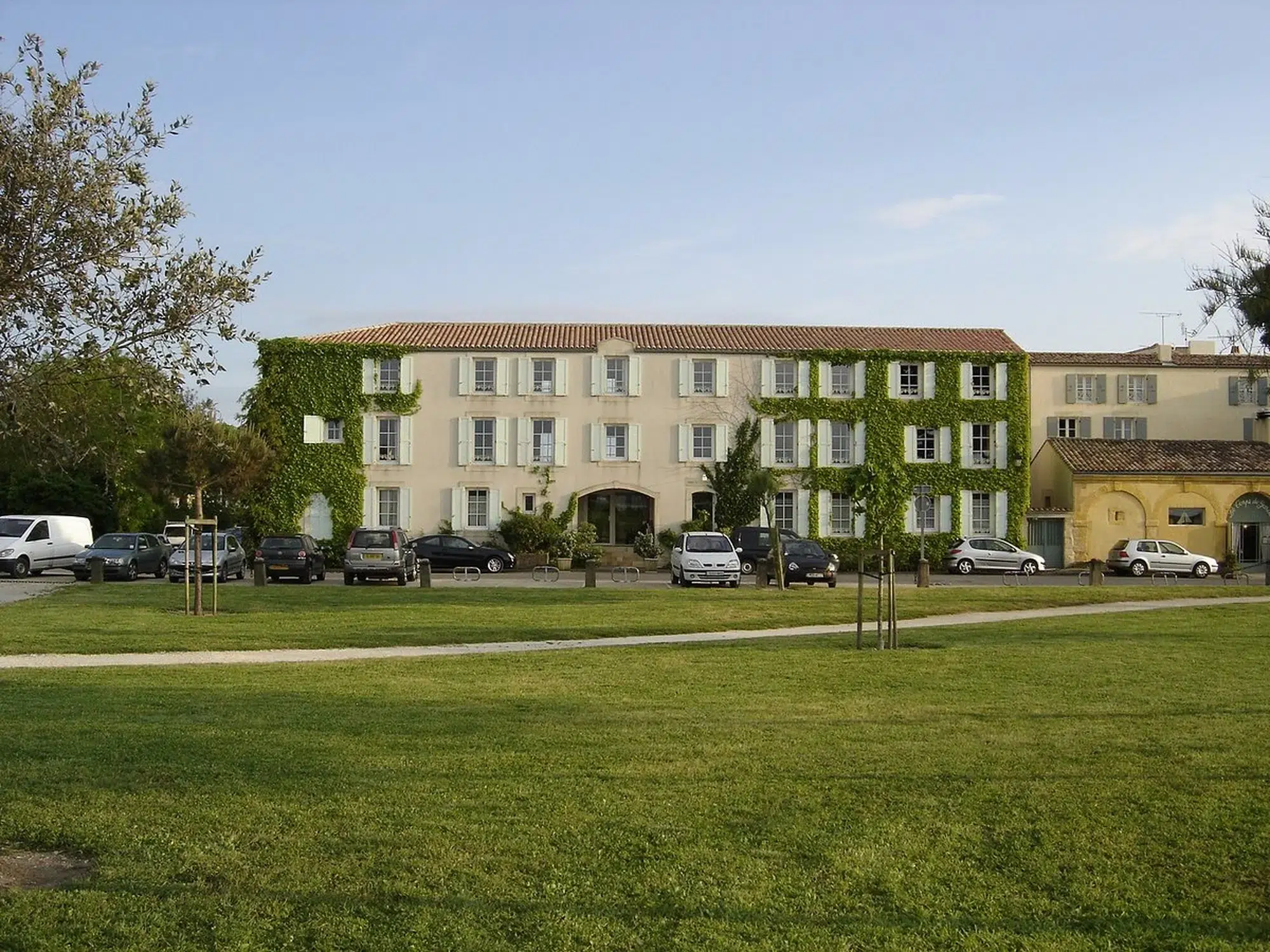 hotel le galion au printemps